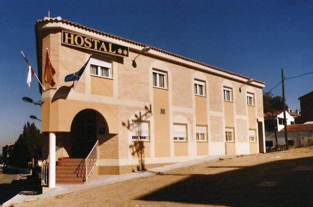 Hostal 82 Olías del Rey Exteriör bild
